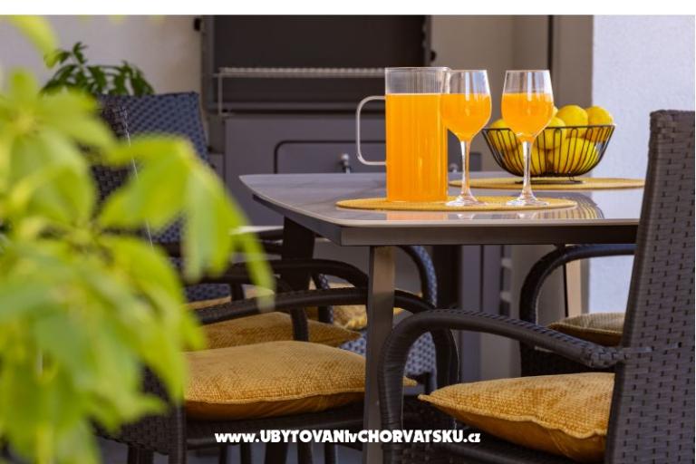 Haus s pogledom na more Antivo – foto 41