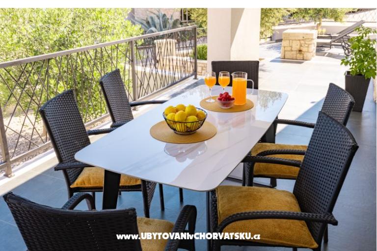 Haus s pogledom na more Antivo – foto 45