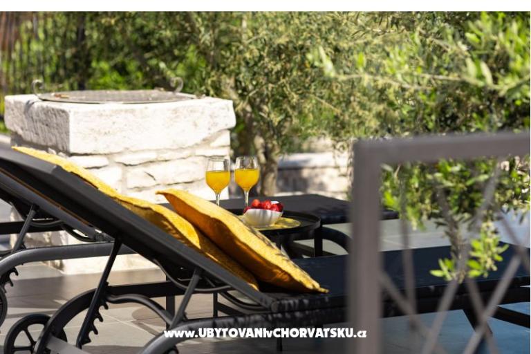 Haus s pogledom na more Antivo – foto 47