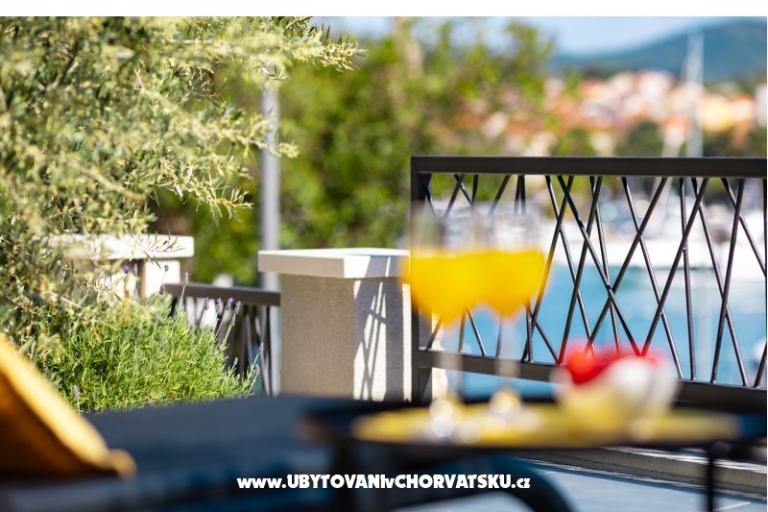 Haus s pogledom na more Antivo – foto 51