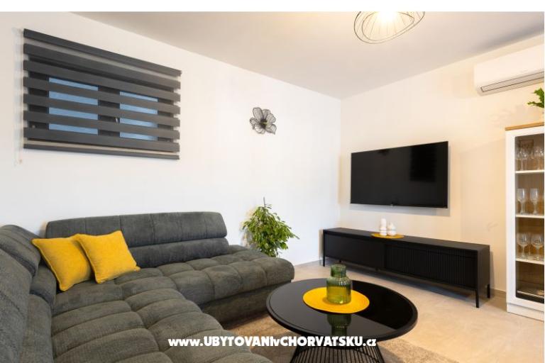 Haus s pogledom na more Antivo – foto 9