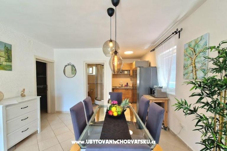 Appartements Tena,  prvi red do mora – foto 9