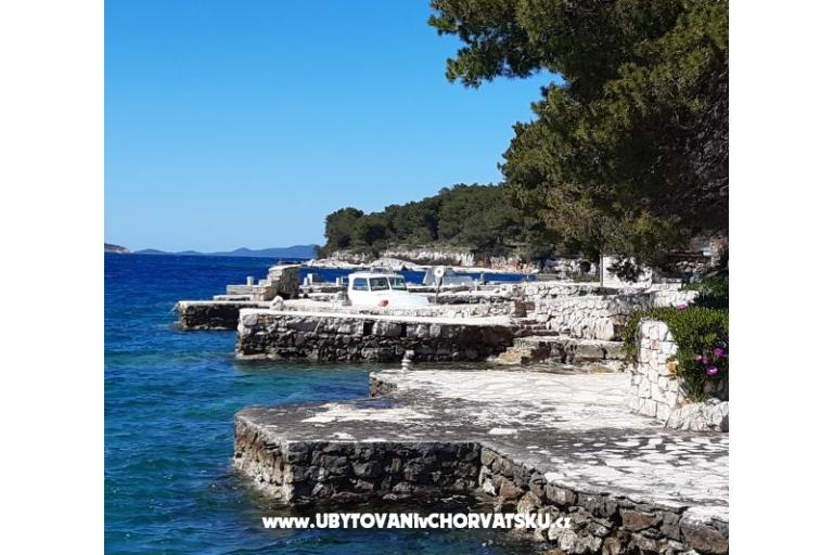 Robinzonski turizam Lavdara Dominis – foto 18